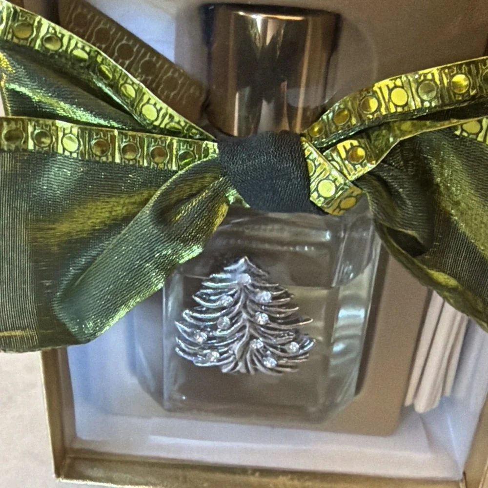 Aromatique The Smell Of The Tree Mini Reed Set With Diffuser Oil 1 Oz